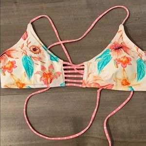 Reversible bikini top